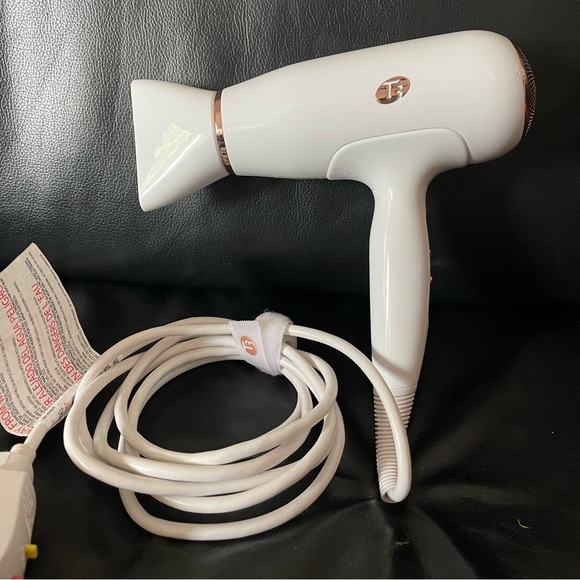 T3 Featherweight blow dryer - Picture 2 of 6